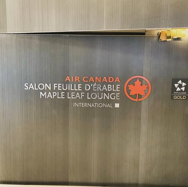 Air Canada Maple Leaf Lounge